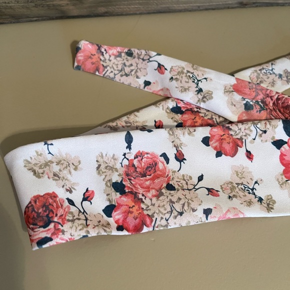 Junk Floral Tie Headband - Picture 3 of 4